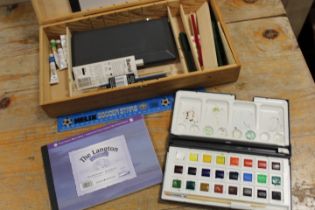 AN ARTISTS BOX AND CONTENTS