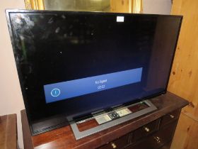 A TOSHIBA 40" FLATSCREEN TV - REMOTE - HOUSE CLEARANCE