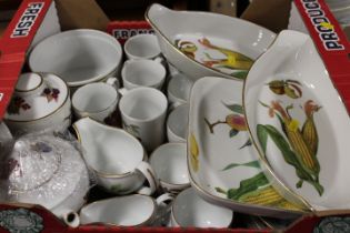 A TRAY OF ROYAL WORCESTER EVESHAM ETC