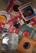 A COLLECTION OF 7" ASSORTED SINGLES TO INCLUDE ELVIS ETC