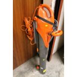 A FLYMO ELECTRIC LEAF BLOWER / VAC