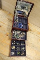 A COSTUME JEWELLERY BOX AND CONTENTS