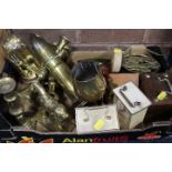 A TRAY OF ASSORTED METAL WARE AND COLLECTABLES TO INCLUDE CARRIAGE CLOCKS AND CANDLESTICKS