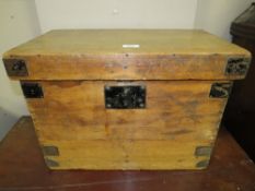 A VINTAGE BANDED BOX - W 54 cm