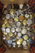 A TRAY CONTAINING A QUANTITY OF COLLECTABLE POCKET WATCHES