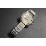 A VINTAGE TONE 25 JEWELS AUTOMATIC GENTS WRISTWATCH