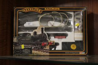 A BOXED MAINLINE RAILWAYS 00 GAUGE SET UNCHECKED