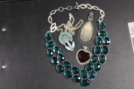 A COLLECTION OF VINTAGE SILVER JEWELLERY TO INC LARGE DRESS NECKLACE, PENDANTS ETC