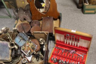 TWO TRAY OF ASSORTED COLLECTABLES TO INCLUDE TREEN. BINOCULARS ETC