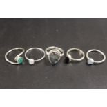 A COLLECTION OF 5 SILVER GEMSTONE DRESS RINGS TO INCLUDE JADE, OPAL ETC