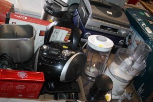 A SELECTION OF ELECTRICAL ITEMS TO INCLUDE A KENWOOD MIXER, A MORPHY RICHARDS SOUP MAKER, RECORD