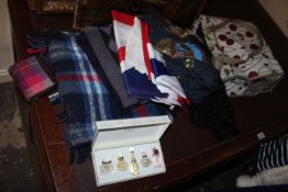A SELECTION OF VINTAGE CLOTHING ACCESSORIES TO INCLUDE DIOR PERFUME AND A HARRIS TWEED PURSE