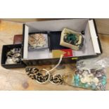 A BOX OF ASSORTED VINTAGE AND MODERN COSTUME JEWELLERY