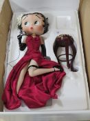 A BOXED LIMITED EDITION DANBURY MINT BETTY BOOP FIGURE 'BETTY SINGS THE BLUES'