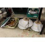 A SELECTION OF ASSORTED CERAMICS TO INCLUDE CONTINENTAL STYLE LAMPSHADES, TWIN HANDLED TRAY ETC