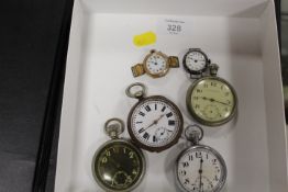AN ASSORTMENT OF FOUR VINTAGE POCKET WATCHES TO INCLUDE MILITARY STYLE EXAMPLES TOGETHER WITH TWO