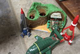 A BOX OF ASSORTED TOYS TO INCLUDE THUNDERBIRDS