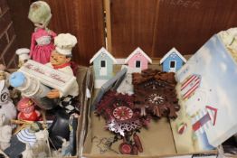 TWO TRAYS OF SUNDRIES TO INCLUDE CUCKOO CLOCKS ,NOVELTY WINE BOTTLE HOLDER ETC
