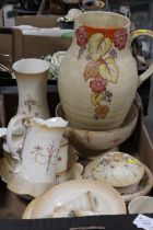 A TRAY OF CROWN DEVON FIELDINGS CERAMICS TO INCLUDE A LARGE JUG