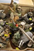 A TRAY OF ASSORTED COUNTRY ARTISTS ANIMAL FIGURES