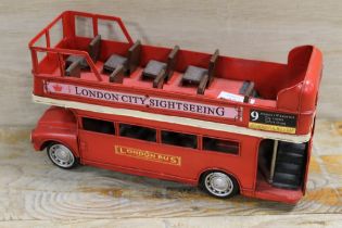 A TIN PLATE LONDON SIGHTSEEING BUS - L 30 cm, H 16 cm