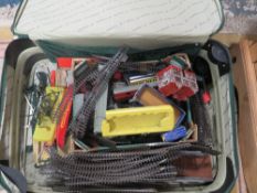 AN ASSORTMENT OF VINTAGE TOYS TO INCLUDE TRIANG, SUBBUTEO AND AIRFIX