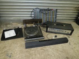 TWO RECORD TURNTABLES TOGETHER WITH A VINTAGE NORMAN AVENGER 1200 AMPLIFIER, TWO SOUND BARS AND A PC