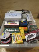 A TRAY OF ASSORTED MODEL CARS AND TRUCKS TO INCLUDE EDDIE STOBART, MODEL REPRODUCTION DINKY ETC