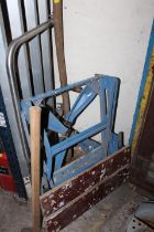 A QUANTITY OF ITEMS TO INCLUDE A VINTAGE SCYTHE, A SLEDGE HAMMER, A BLACK & DECKER WORKMATE AND A