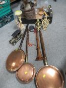 A TRAY OF ASSORTED METAL WARE ETC TO INCLUDE DECORATED COPPER VESSEL ETC