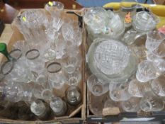TWO TRAYS OF ASSORTED GLASS WARE TO INCLUDE BOWLS, GLASSES ETC