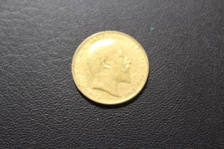 AN EDWARD VII FULL SOVEREIGN DATED 1909