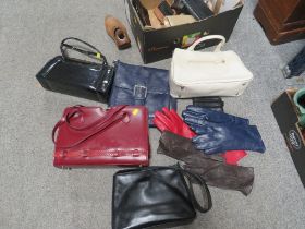 A TRAY OF ASSORTED VINTAGE HANDBAGS, PURSES , GLOVES ETC