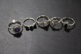 A COLLECTION OF FIVE 925 SILVER GEMSTONE DRESS RINGS TO INC AMETHYST, MOONSTONE, SAPPHIRE ETC