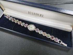 A MODERN 925 SILVER LADIES WRISTWATCH ON GEMSET SILVER BRACELET