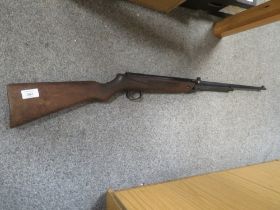 A VINTAGE AIR RIFLE