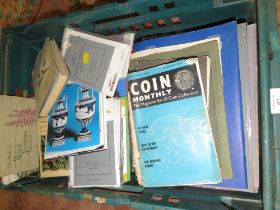 A TRAY OF ASSORTED EPHEMERA TO INCLUDE OBSERVER GUIDE , ANTIQUE MAGAZINES ETC
