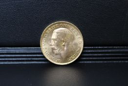 GEORGE V 1927 SA PRETORAIN MINT SOVEREIGN