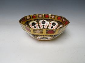 A ROYAL CROWN DERBY OLD IMARI PATTERN OCTAGONAL BOWL, pattern no. 1128, Dia. 24.5 cm A/FCondition