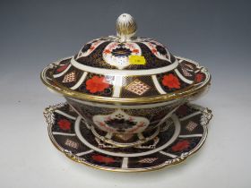 A ROYAL CROWN DERBY IMARI PATTERN SOUP TUREEN AND STAND, pattern no. 1128, overall W 36.5 cm,