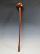A VINTAGE SOUTH AFRICAN ZULU STYLE KNOBKERRIE, overall L 62 cm
