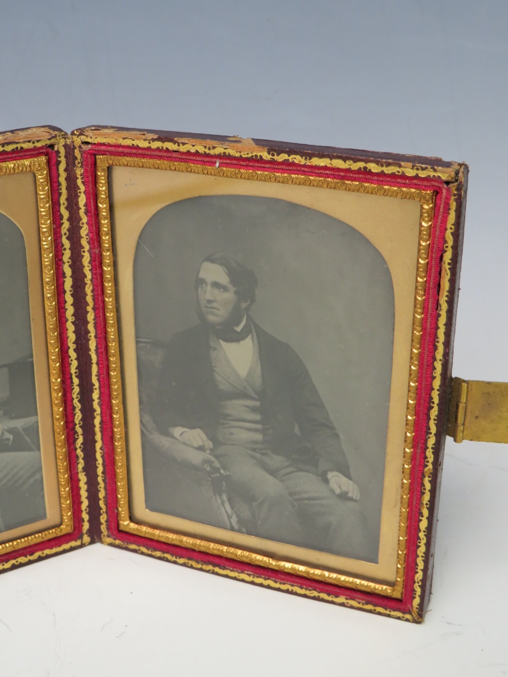 A 19TH CENTURY CASED AMBROTYPE DOUBLE PORTRAIT OF TWO SEATED GENTLEMEN, image 9 x 6.5 cm, case 12 - Image 3 of 5