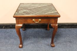 AN UNUSUAL OAK SQUARE SIDE TABLE WITH INSET GREEN VEINED MARBLE TOP, having single frieze drawer,