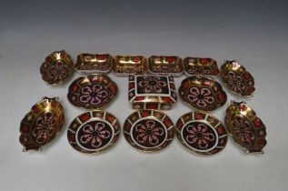 A COLLECTION OF TWELVE ROYAL CROWN DERBY IMARI PATTERN PIN DISHES, together with another pin dish