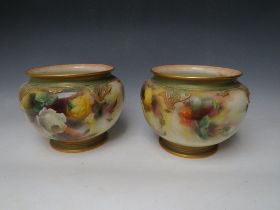 A PAIR OF ROYAL WORCESTER 'JAMES HADLEY' FLORAL DECORATED JARDINIERE, H 19 cm