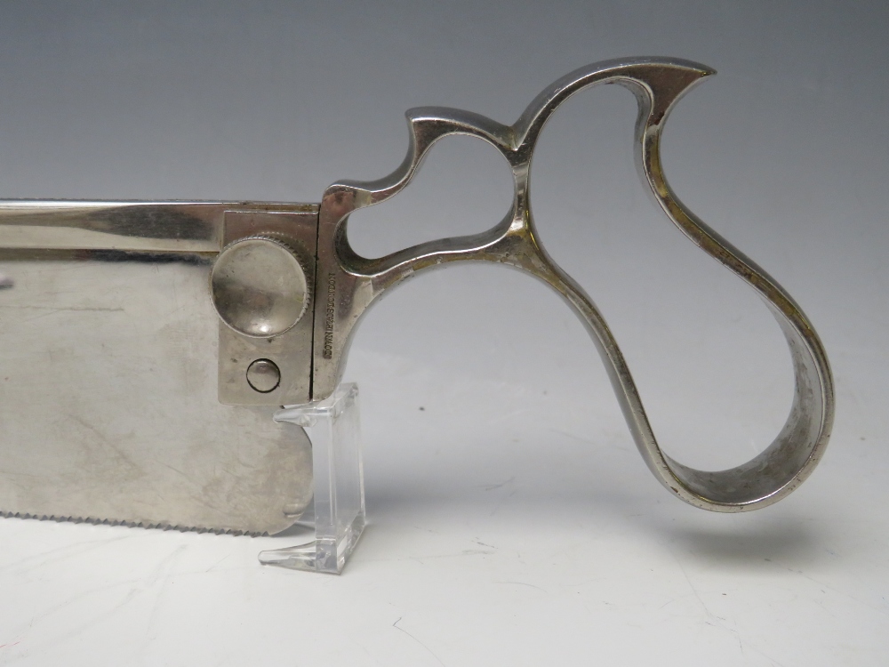 A 19TH CENTURY STAINLESS STEEL SURGEONS SAW - DOWN BROTHERS LONDON, L 34 cm - Image 2 of 3