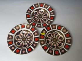 THREE ROYAL CROWN DERBY IMARI PATTERN BOWLS, pattern no. 1128. Dia. 22 cm