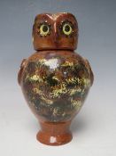 A STUDIO POTTERY SLIPWARE OWL JUG AND COVER BY CAROLE GLOVER, signature to base, overall H 17.5 cm