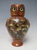 A STUDIO POTTERY SLIPWARE OWL JUG AND COVER BY CAROLE GLOVER, signature to base, overall H 17.5 cm