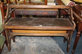 AN ANTIQUE SMALL GOTHIC HALL BENCH W-121 CM